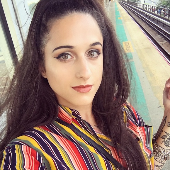 Meet your Posher, Lee - Picture 1 of 1